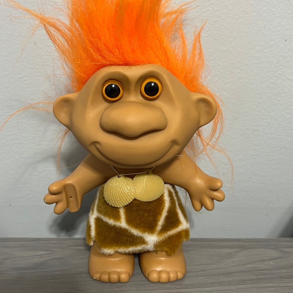 Large Vintage Cavewoman Troll with Giraffe Print Skirt and Seashell Bra, EUC